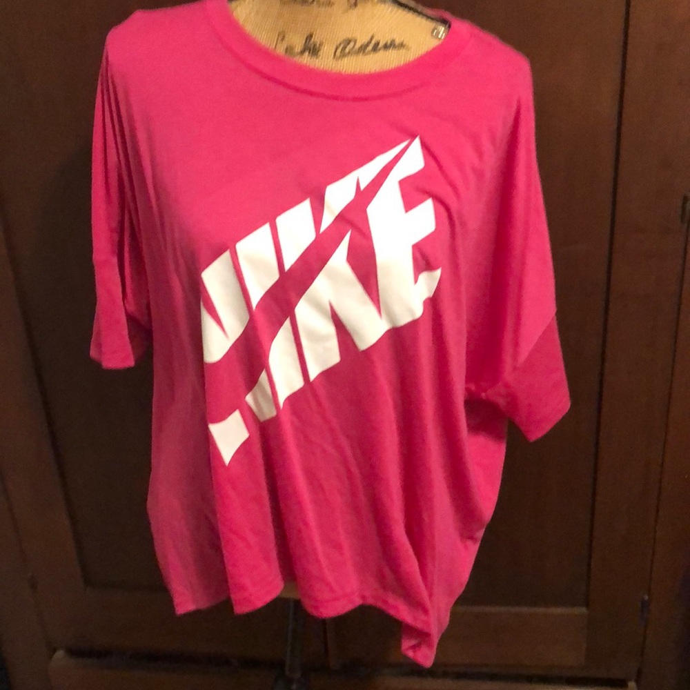 Nike tee